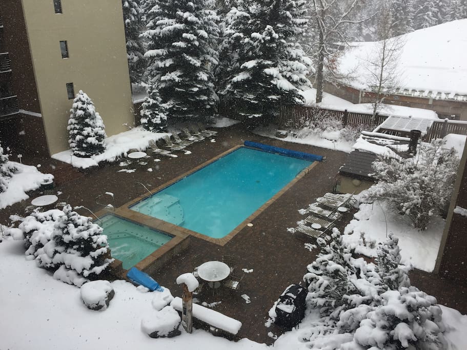 Year round hot tub and pool