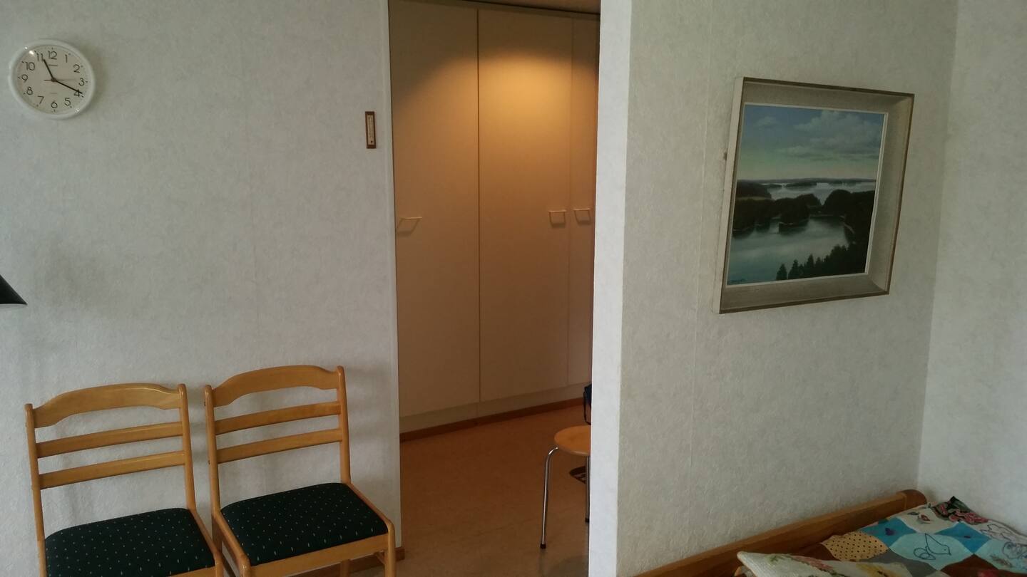 Yksiö, Jossa Sauna Ja Tilava Parveke. 4