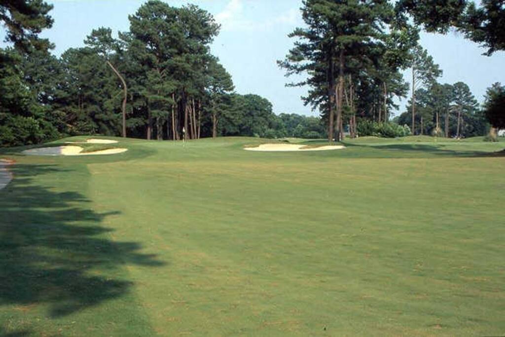 Golf is close by 7 min away