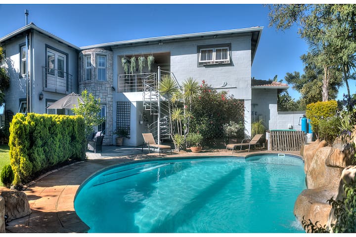 Tuscan Villa near Cape Town