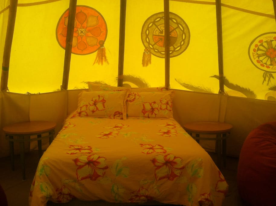 Children's Lodge Queen Bed.