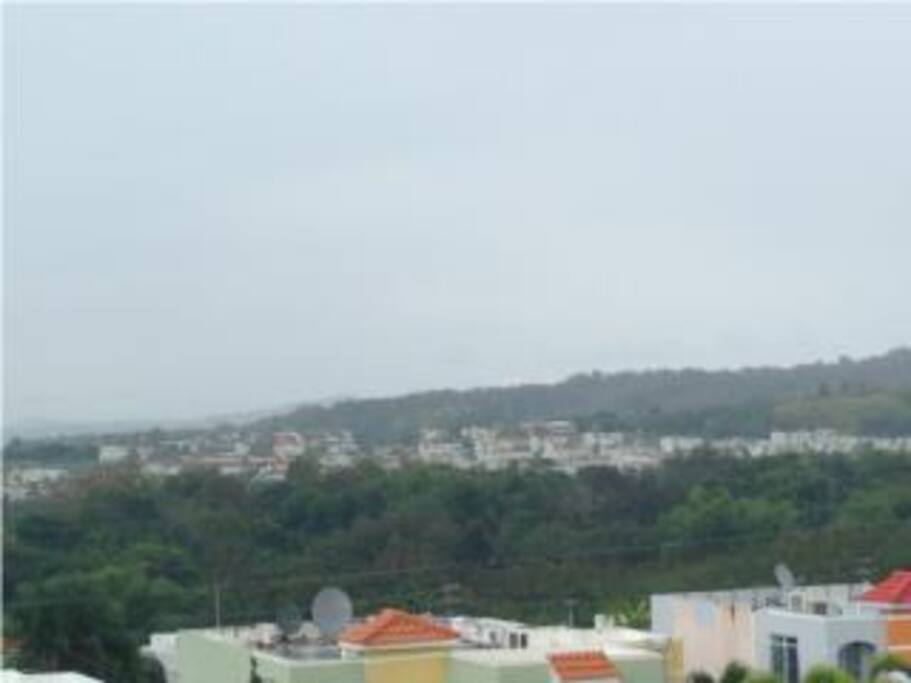 Vista al campo y mar