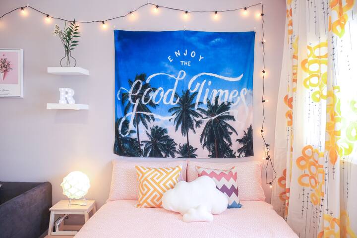 Rm.R5/R10 MRT 2mins/Luhe Night Market/elevator