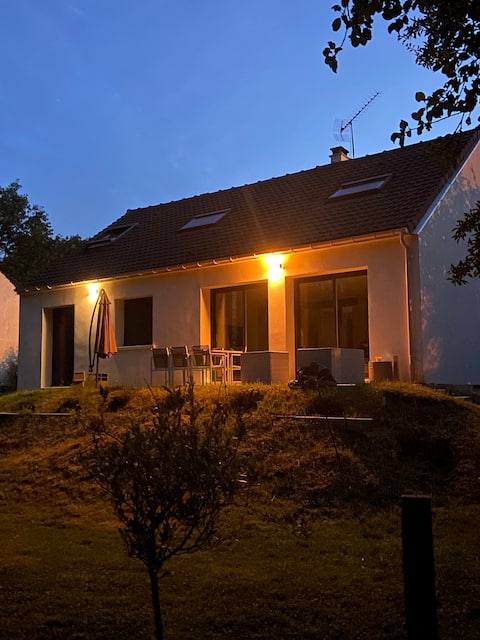 Peaceful haven 5 min walk from the Village 2 bedrooms