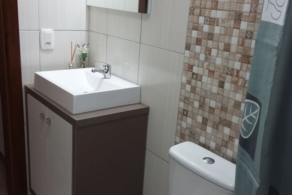banheiro com visual moderno