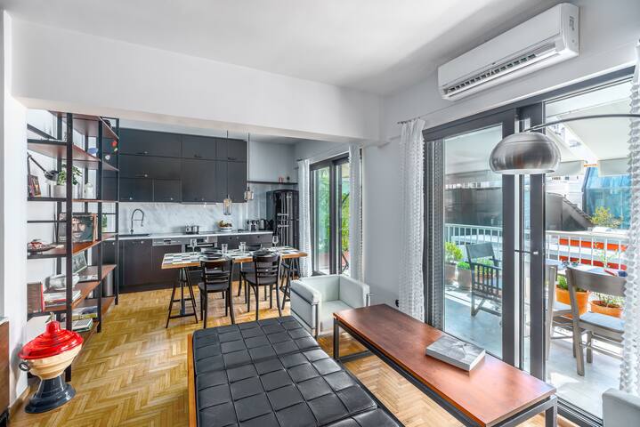 Stylish 2bed home in Syntagma area gallery image 2