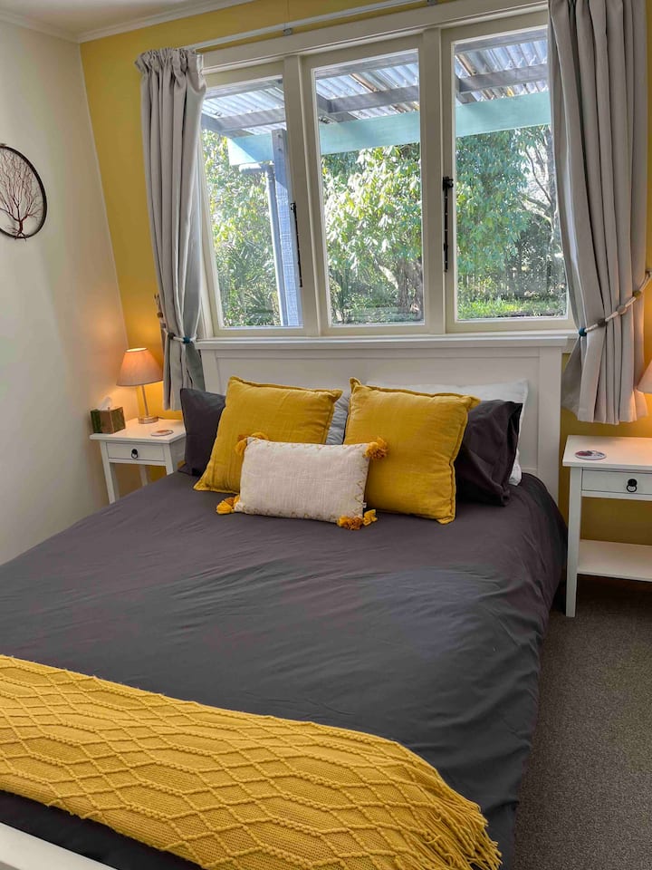 საძინებელი 1