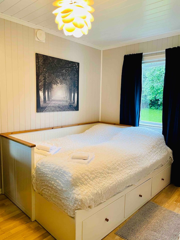 卧室1楼
160厘米

带办公空间的卧室