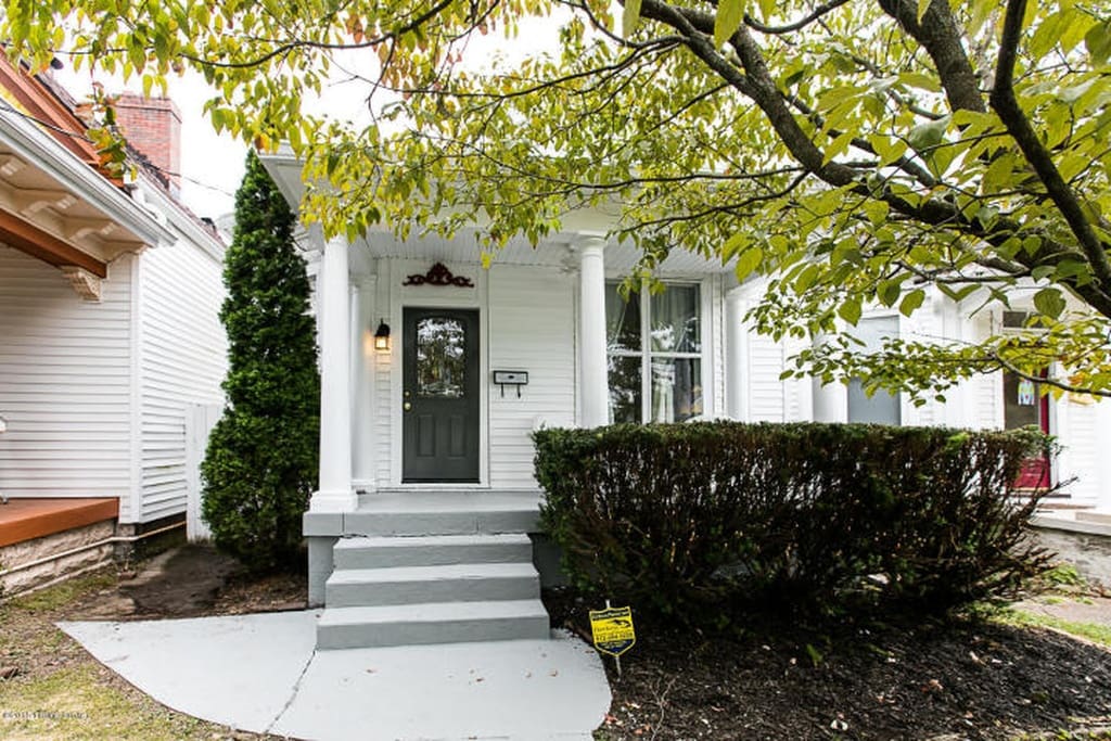 Lovely Home Steps to Restaurant Row Houses for Rent in Louisville