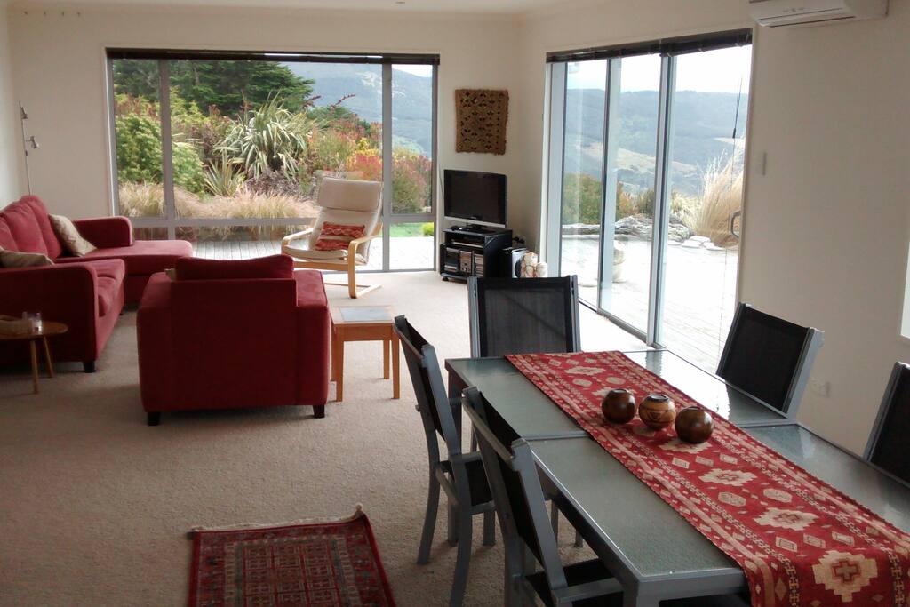 Lounge/dining