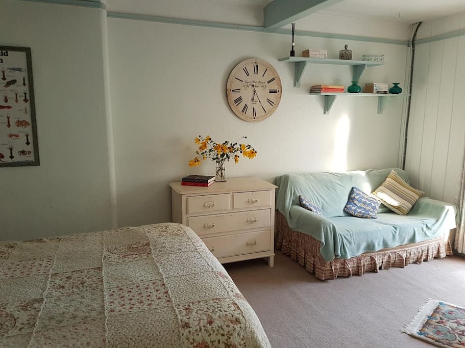 Space in which to relax - chic