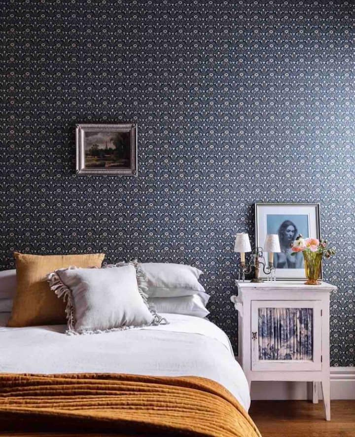 Queen Room with ensuite