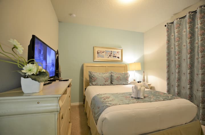 Dormitorio tamaño queen en el primer piso