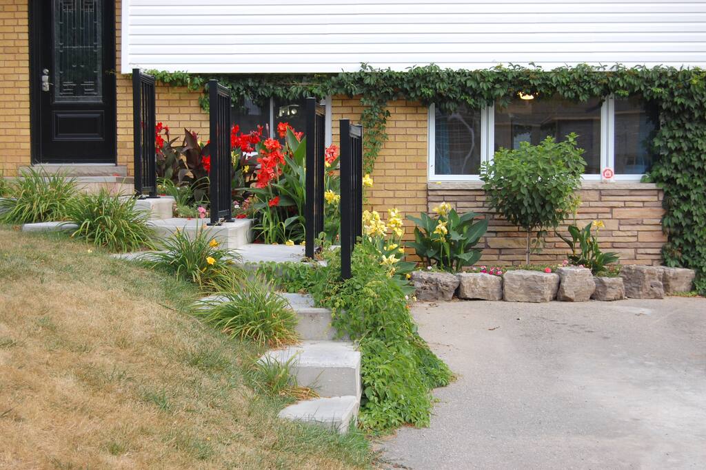 Room For Rent In Dundas Hamilton Room For Rent In Dundas Hamilton