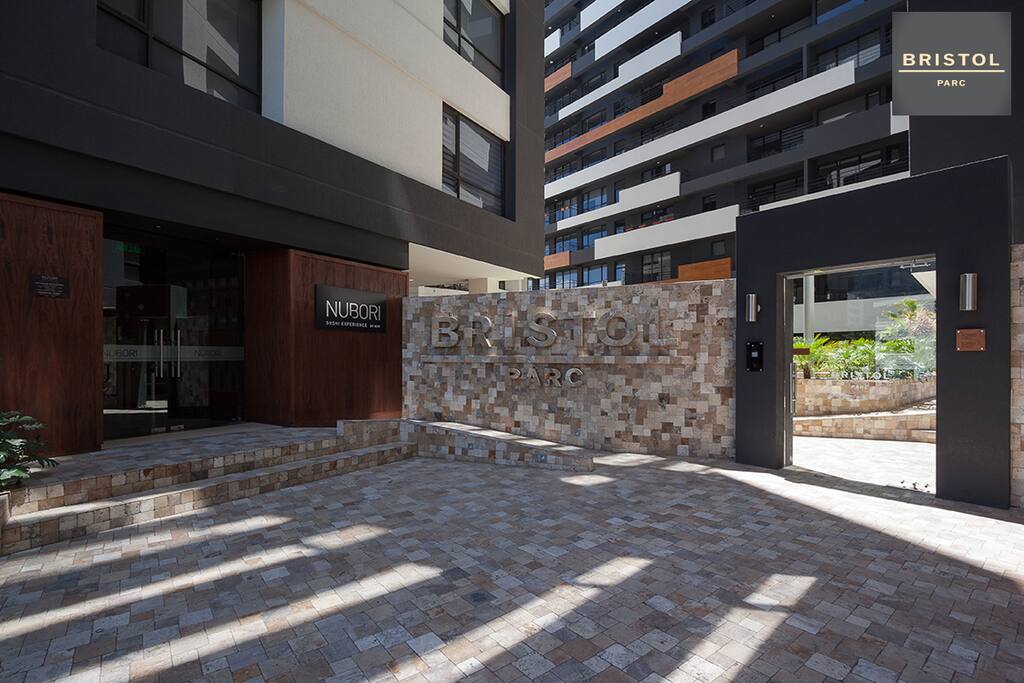 Entrada al edificio.