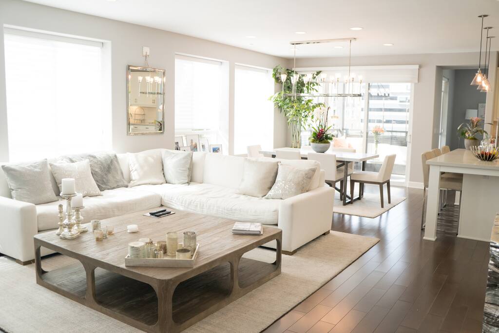 Living Room / Dining Room