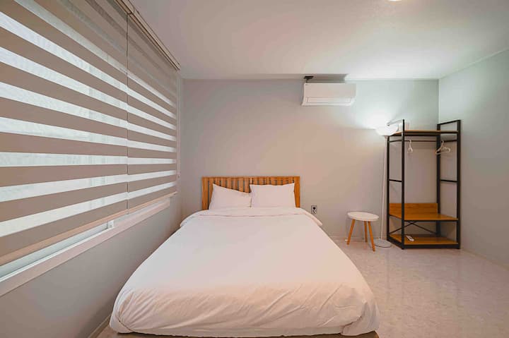 غرفة "First - dong"