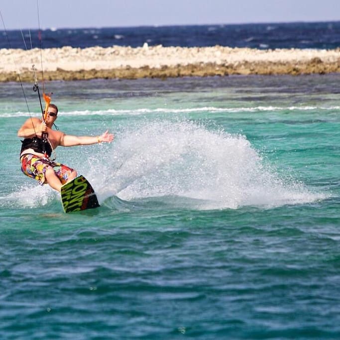 Kitesurfing around Clifton