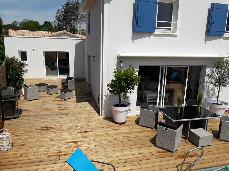 terrasse avec sa suite parentale en RDC