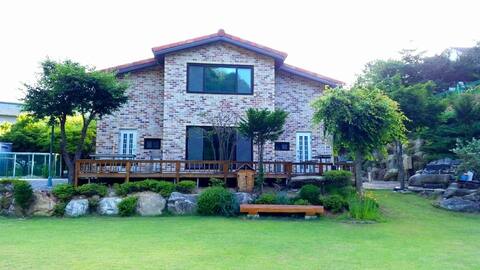 'Damseowon Pension' (Newly-built private house, 40 pyeong)