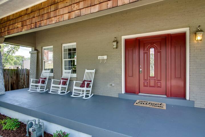 Large Remodeled Home Close to Downtown! gallery image 5