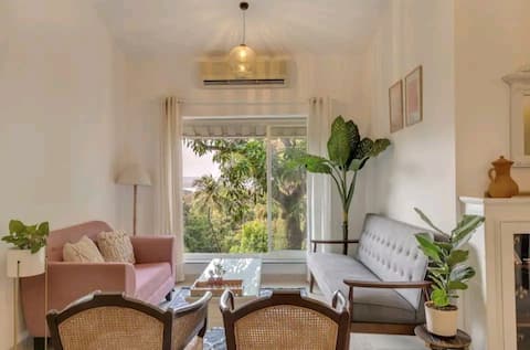 Casa Sorina 3bhk SeaView Apt 2min frm VagatorBeach