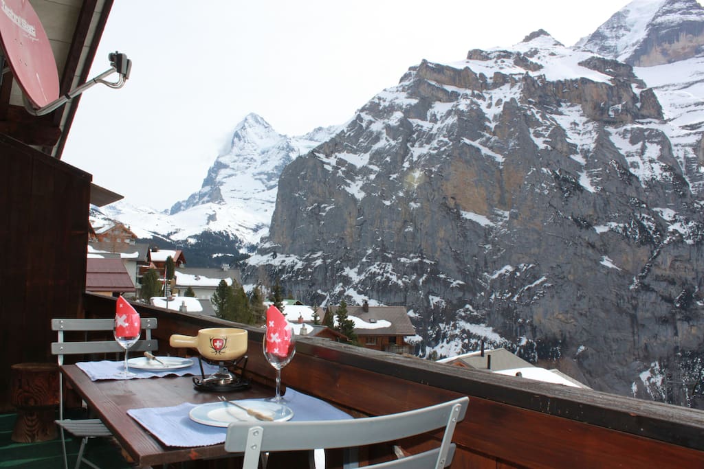 Stunning panoramic al fresco dining.