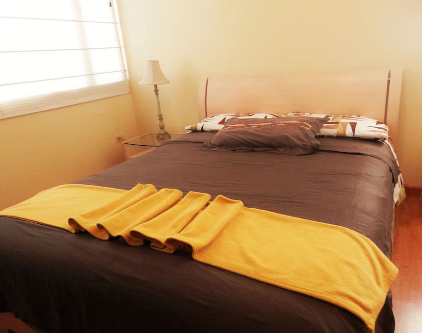 Queen Size Bedroom
