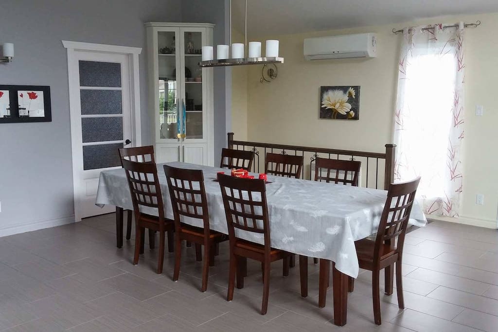 Salle à diner
Dining room