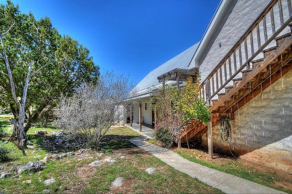 Single Level To The Front Door