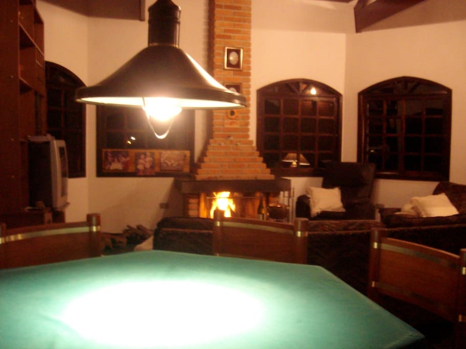 Sala com lareira