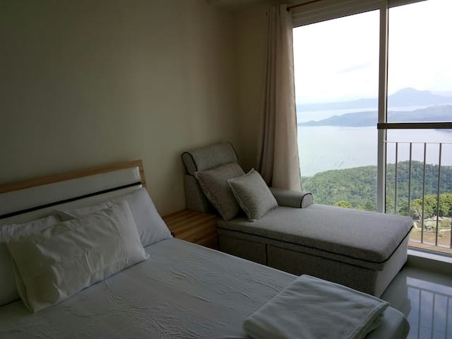 Taal View T4 Unit 2040 Wind Residences by SMCo