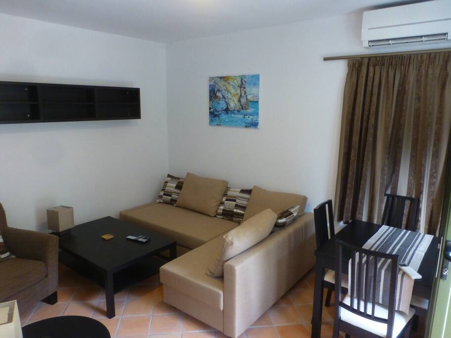 Living/Dining area