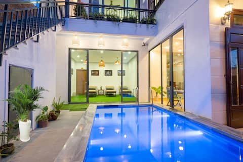 Private Luxurious Villa with pool,3-min to beach