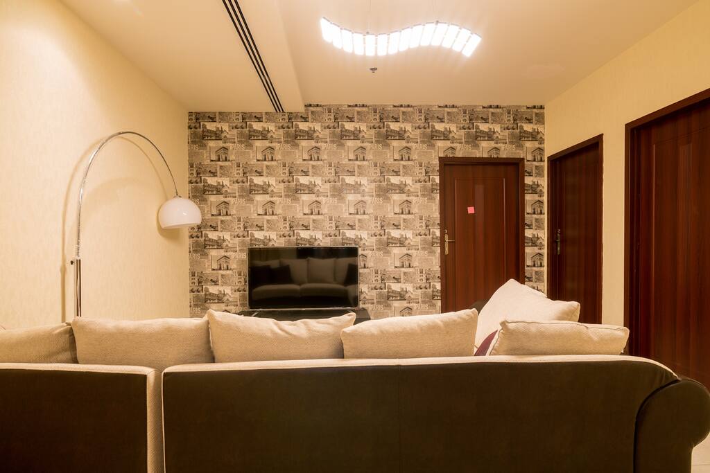 Spacious and Elegant Lounge (Shared)