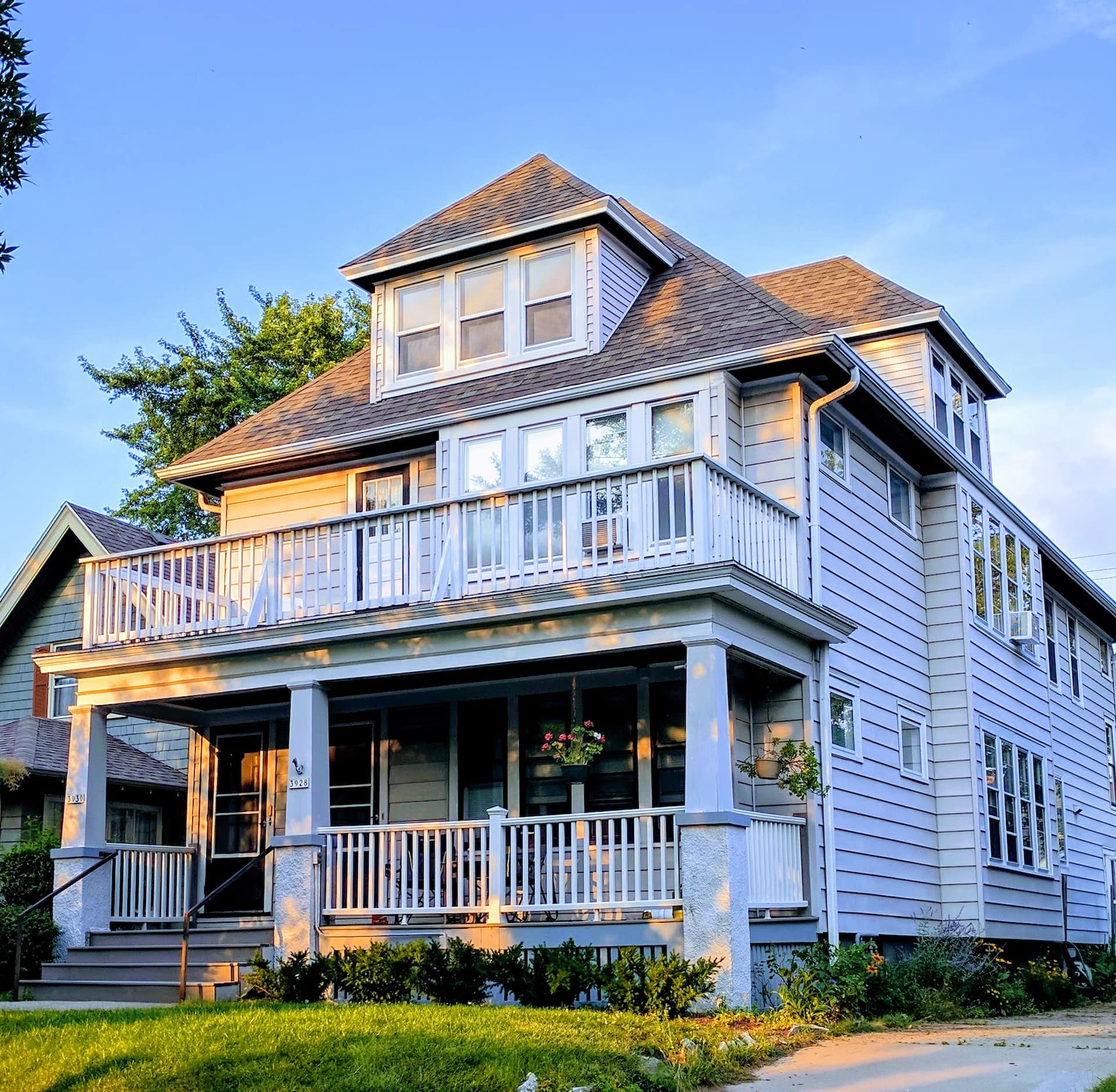 Gorgeous Shorewood stay by the Lake - Entire Flat