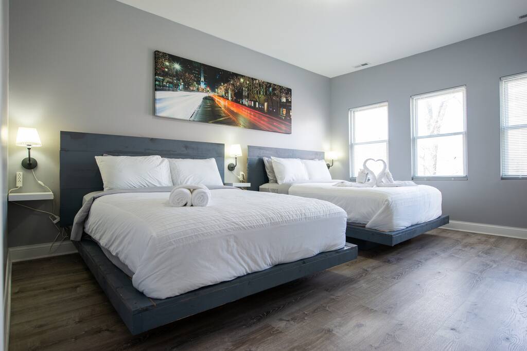 First bedroom - two queen beds!