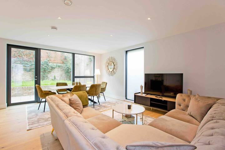 Luxury 3 Bed 3 bath Near Battersea Power Station