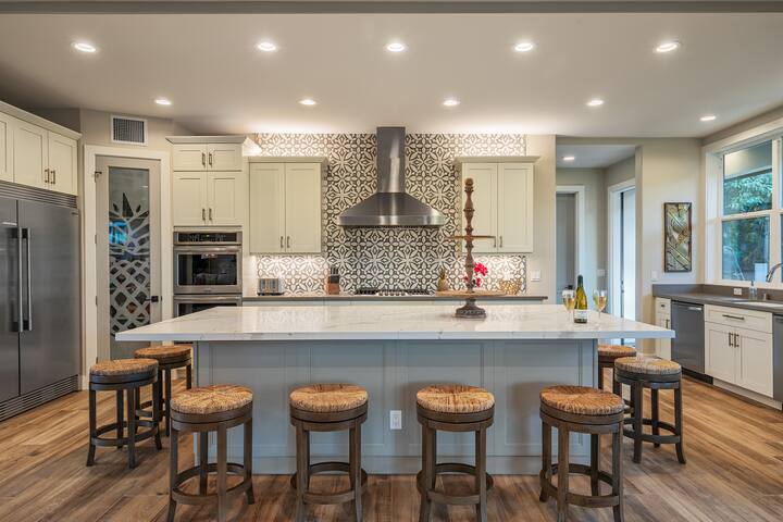 #1 Home in Maui! Brand NEW! Steps to Best Beach gallery image 5