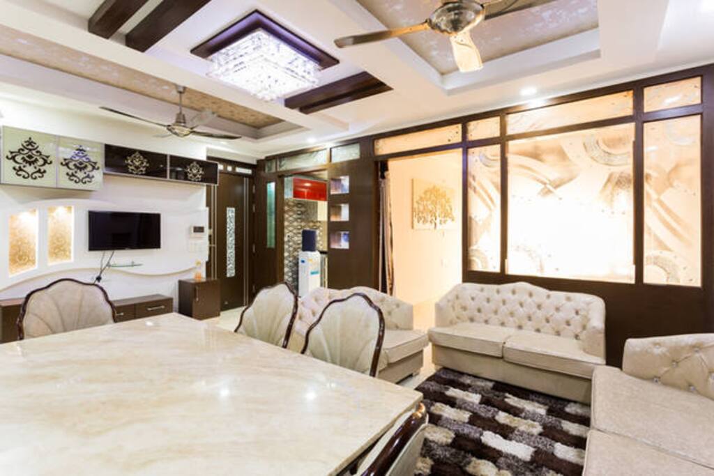 Dining Table for 6 people