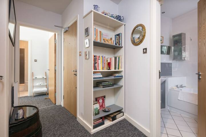 Quiet Comfy Double Room. Historic CITY CENTRE