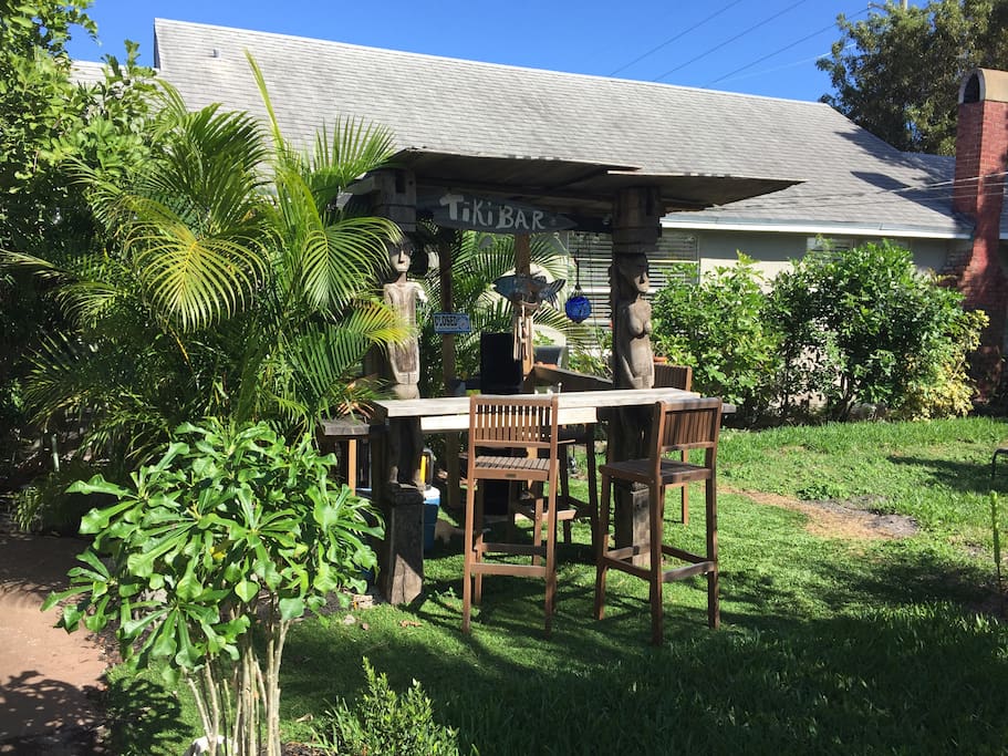Outside slice of Key West with Tiki Hut area for kicking back, relaxing, working, relaxing again