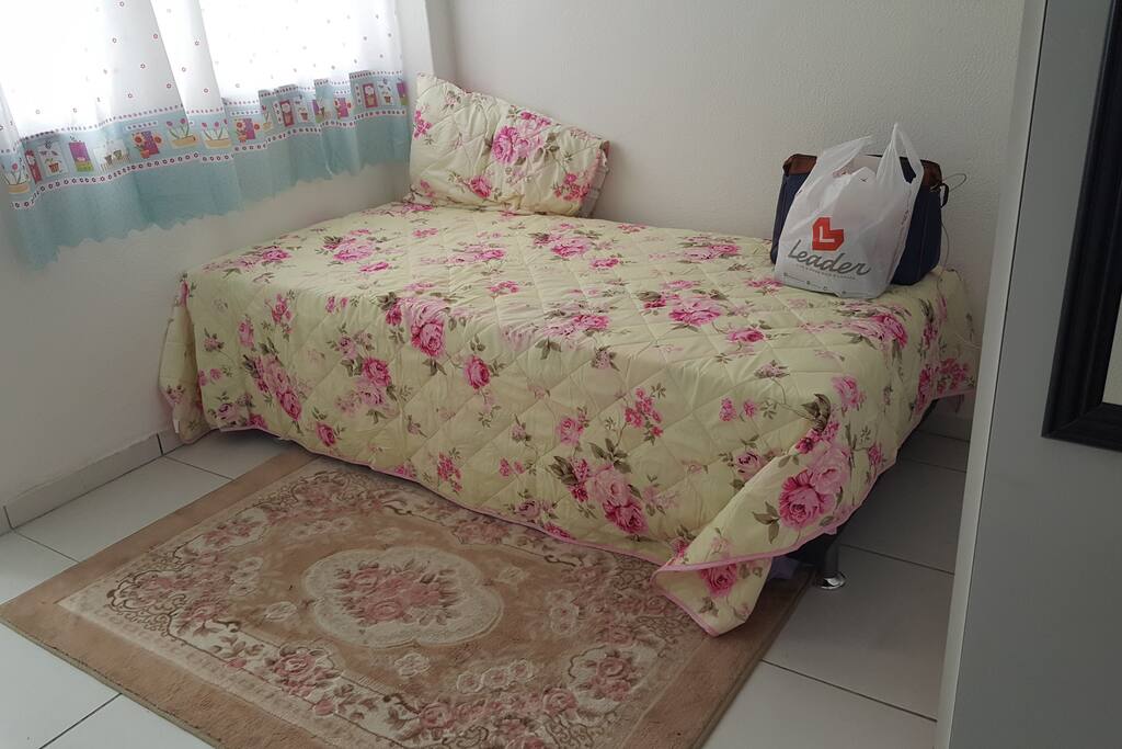 Quarto com cama