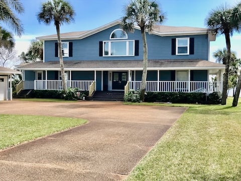 Soundside Retreat-Private beachfront family home