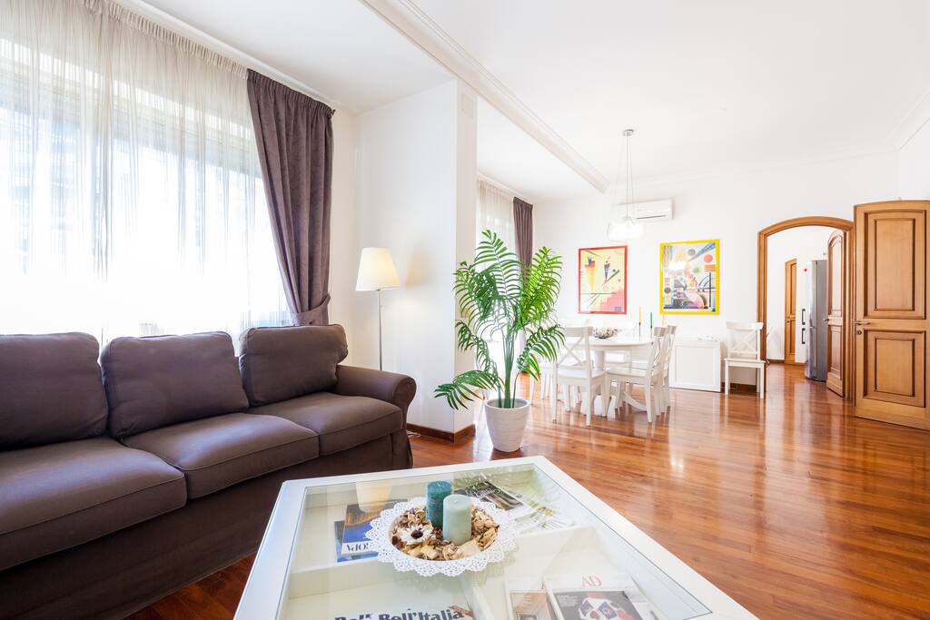 --- HUGE LIVING ROOM to spend your time togheter