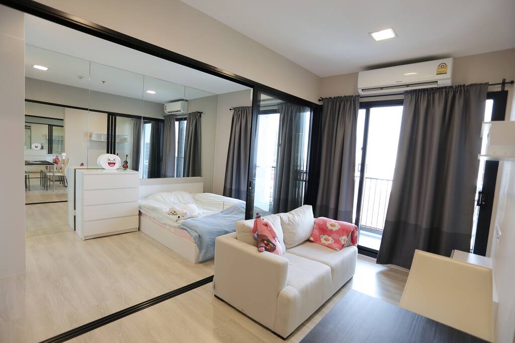 Spacious and cozy one-bedroom