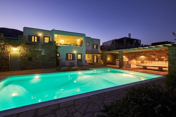 Deluxe: SeaView Villa gallery image 5