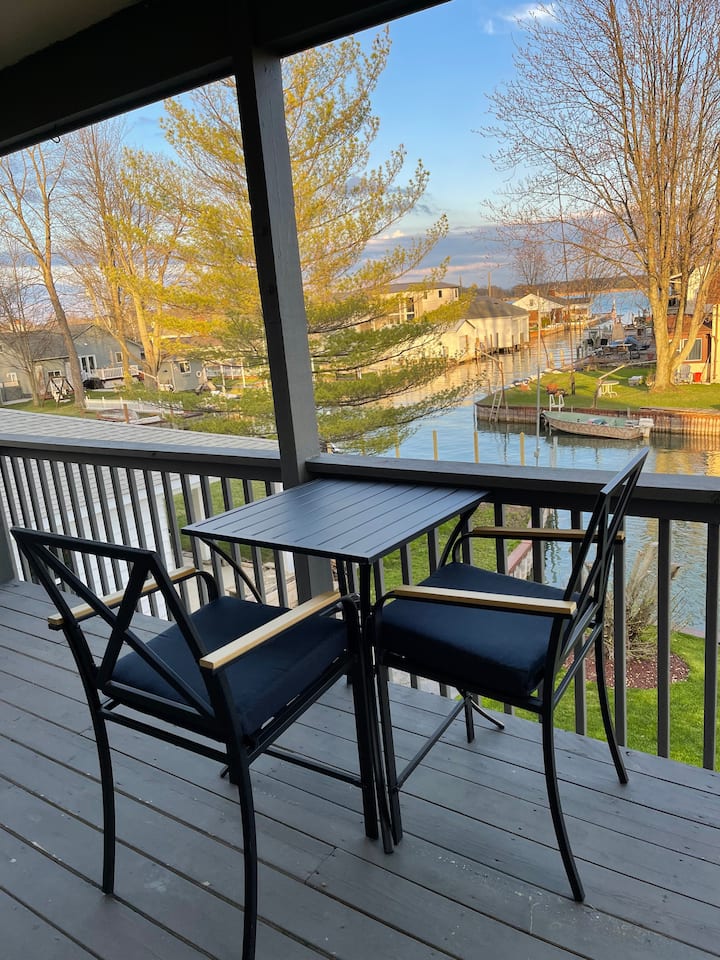 Sombra Vacation Rentals & Homes Ontario, Canada Airbnb