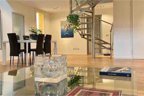 Successful Airbnb property: Very central: Casa Clear in Modena