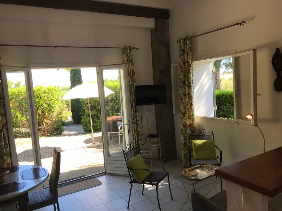 look from kitchen towards to the garden